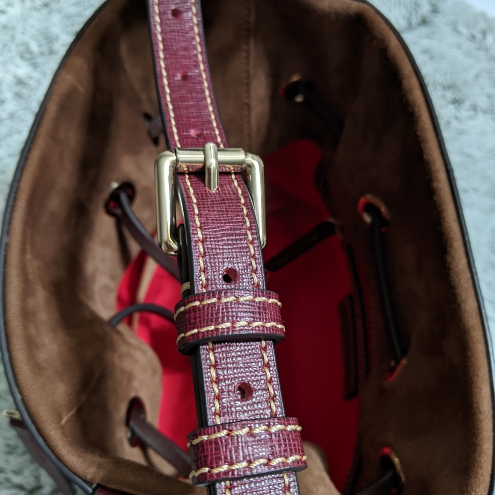 Dooney& Bourke Purse